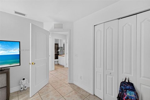 Casa en venta en Lehigh Acres, Florida, 3 dormitorios, 118.17 m2 № 2186378 - foto 19