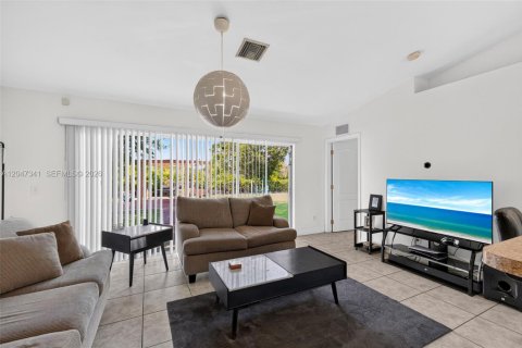 Casa en venta en Lehigh Acres, Florida, 3 dormitorios, 118.17 m2 № 2186378 - foto 7