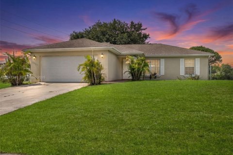 Casa en Lehigh Acres, Florida 3 dormitorios, 118.17 m2 № 2186378