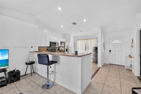 Casa en venta en Lehigh Acres, Florida, 3 dormitorios, 118.17 m2 № 2186378 - foto 10