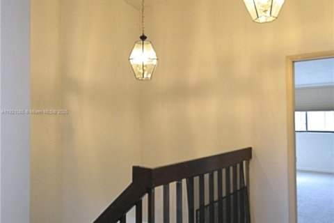 Купить таунхаус в Майами, Флорида 3 спальни, 166.11м2, № 1975229 - фото 20