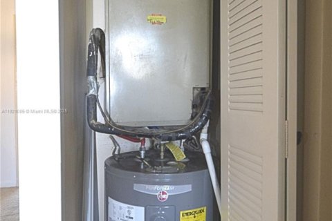 Купить таунхаус в Майами, Флорида 3 спальни, 166.11м2, № 1975229 - фото 22