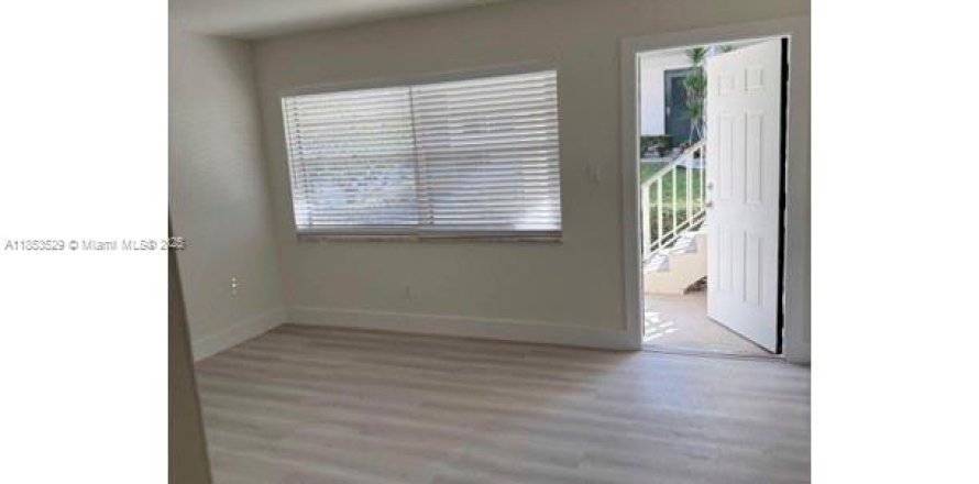 Condominio en Boca Raton, Florida, 2 dormitorios  № 1877775