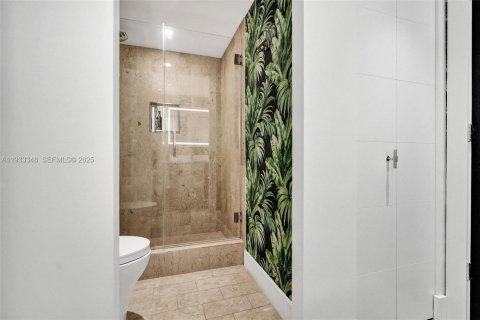 Condo in Miami, Florida, 1 bedroom  № 1992027 - photo 23