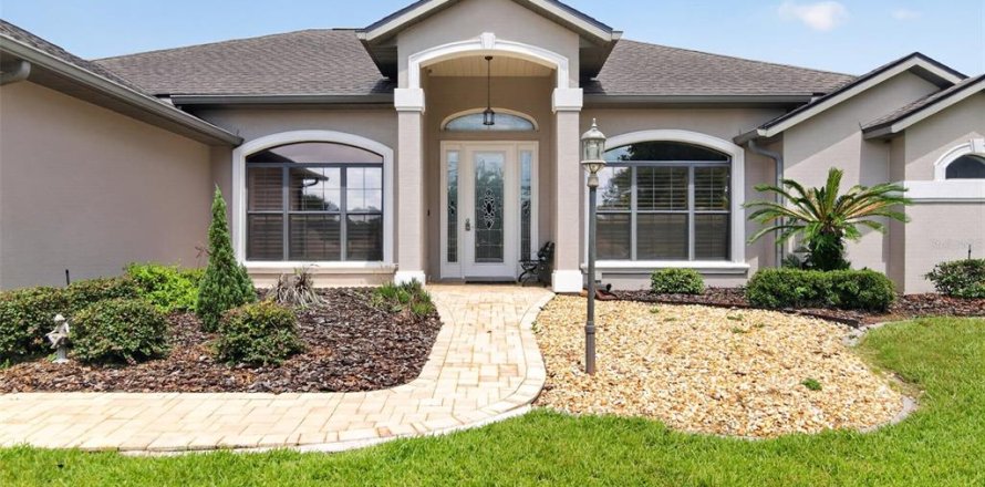 Villa ou maison à Ocala, Floride 3 chambres, 202.34 m2 № 2302770