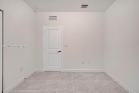 Villa ou maison à louer à Homestead, Floride: 4 chambres, 170.29 m2 № 1983104 - photo 30