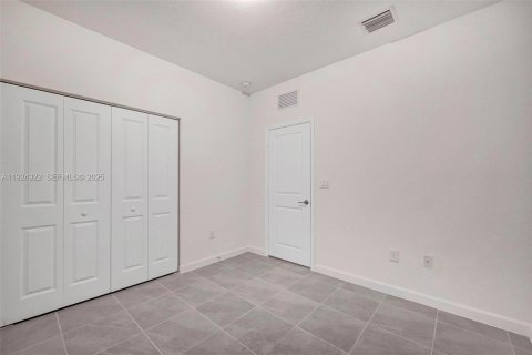 Villa ou maison à louer à Homestead, Floride: 4 chambres, 170.29 m2 № 1983104 - photo 27