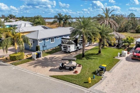 Land in Polk City, Florida № 2115034