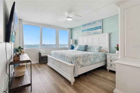 Condominio en venta en Saint Petersburg, Florida, 2 dormitorios, 116.59 m2 № 2115979 - foto 17