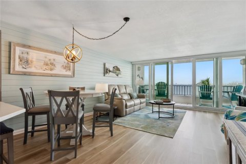 Condominio en venta en Saint Petersburg, Florida, 2 dormitorios, 116.59 m2 № 2115979 - foto 4