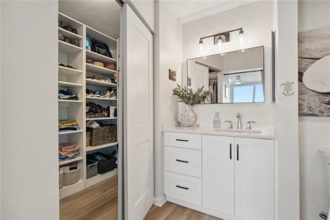 Condominio en venta en Saint Petersburg, Florida, 2 dormitorios, 116.59 m2 № 2115979 - foto 28