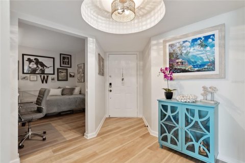 Condominio en venta en Saint Petersburg, Florida, 2 dormitorios, 116.59 m2 № 2115979 - foto 2