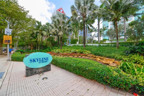 Condo in Miami, Florida, 1 bedroom  № 2028182 - photo 24