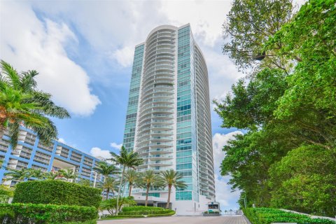 Condo in Miami, Florida, 1 bedroom  № 2028182 - photo 23