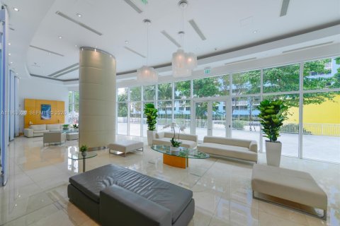 Condo in Miami, Florida, 1 bedroom  № 2028182 - photo 30