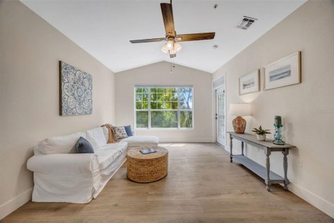 Copropriété à vendre à Tampa, Floride: 2 chambres, 89.93 m2 № 2137893 - photo 12