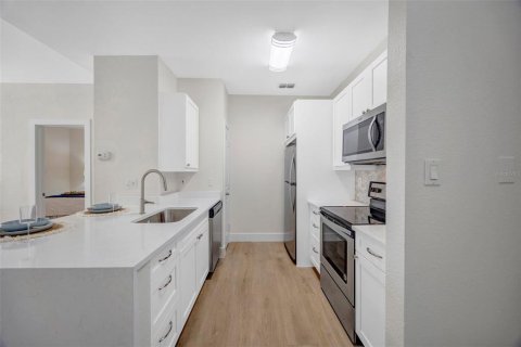 Copropriété à vendre à Tampa, Floride: 2 chambres, 89.93 m2 № 2137893 - photo 9