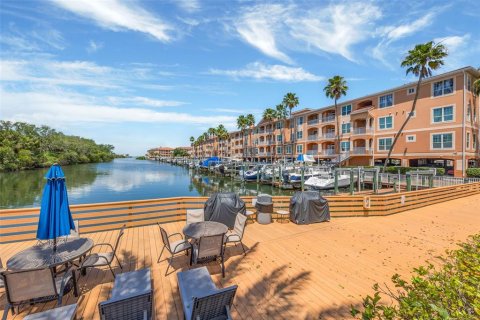 Copropriété à vendre à Tampa, Floride: 2 chambres, 89.93 m2 № 2137893 - photo 4