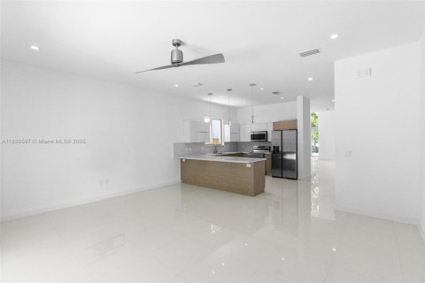Copropriété à louer à Miami, Floride: 3 chambres, 206.15 m2 № 1823637 - photo 19