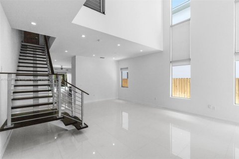 Copropriété à louer à Miami, Floride: 3 chambres, 206.15 m2 № 1823637 - photo 11