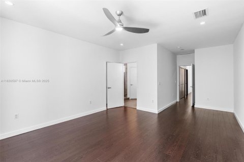 Copropriété à louer à Miami, Floride: 3 chambres, 206.15 m2 № 1823637 - photo 22