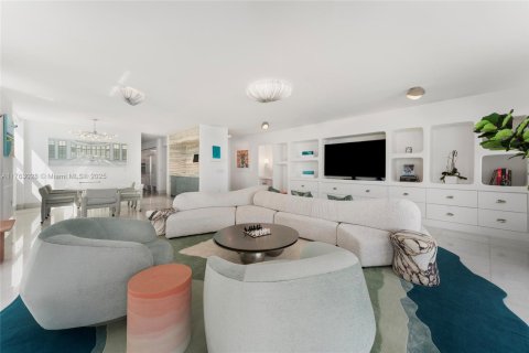 Condominio en venta en Miami Beach, Florida, 5 dormitorios, 427.26 m2 № 1980640 - foto 9