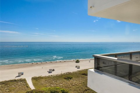 Condominio en venta en Miami Beach, Florida, 5 dormitorios, 427.26 m2 № 1980640 - foto 26