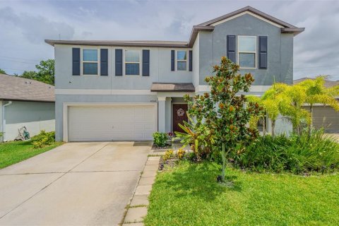 House in Tampa, Florida 6 bedrooms, 312.34 sq.m. № 1822659 - photo 2