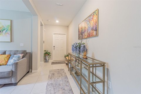 House in Tampa, Florida 6 bedrooms, 312.34 sq.m. № 1822659 - photo 4