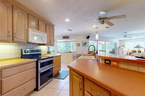 House in New Smyrna Beach, Florida 4 bedrooms, 278.71 sq.m. № 1873761 - photo 27