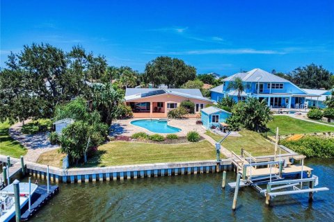 House in New Smyrna Beach, Florida 4 bedrooms, 278.71 sq.m. № 1873761 - photo 9