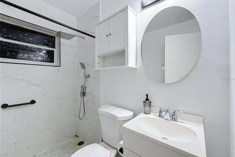 Villa ou maison à louer à Deltona, Floride: 2 chambres, 76.18 m2 № 2413967 - photo 10