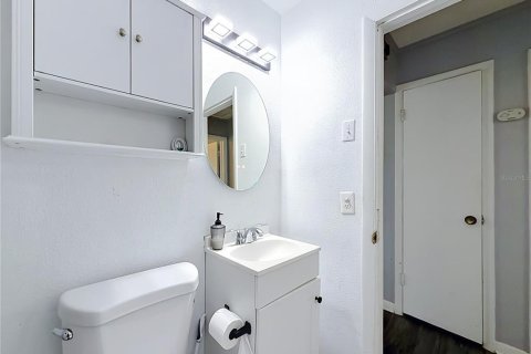 Villa ou maison à louer à Deltona, Floride: 2 chambres, 76.18 m2 № 2413967 - photo 11