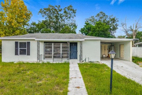 Villa ou maison à Deltona, Floride 2 chambres, 76.18 m2 № 2413967