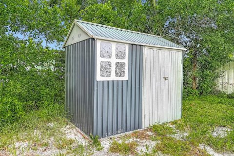 Villa ou maison à louer à Deltona, Floride: 2 chambres, 76.18 m2 № 2413967 - photo 13