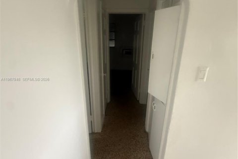 Снять в аренду виллу или дом в Холливуд, Флорида 2 спальни, 127.28м2, № 2029200 - фото 13