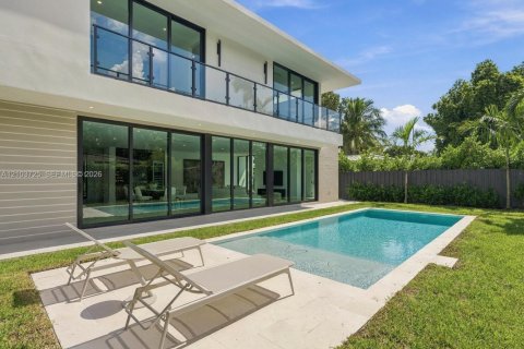 Villa ou maison à vendre à Miami, Floride: 5 chambres, 344.85 m2 № 2422614 - photo 10
