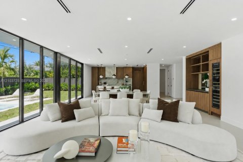 Villa ou maison à vendre à Miami, Floride: 5 chambres, 344.85 m2 № 2422614 - photo 19