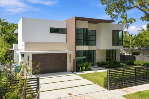 Villa ou maison à vendre à Miami, Floride: 5 chambres, 344.85 m2 № 2422614 - photo 13