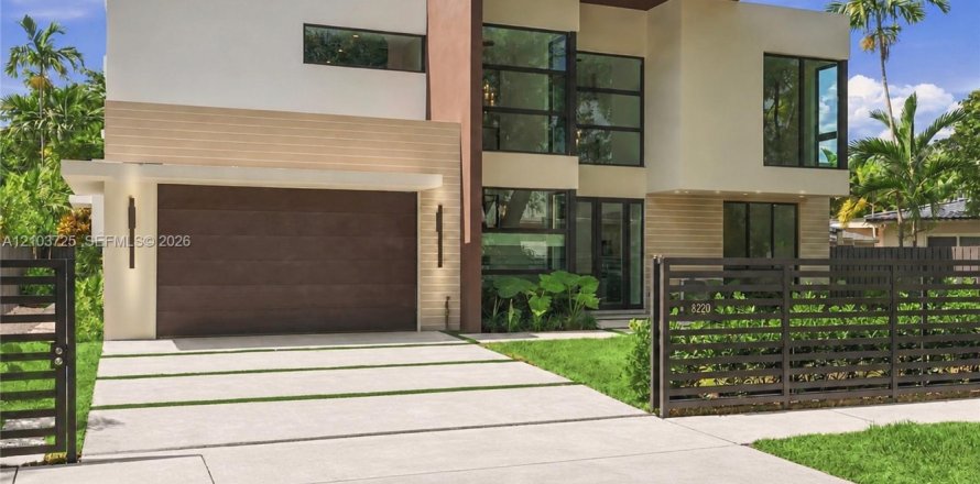 Villa ou maison à Miami, Floride 5 chambres, 344.85 m2 № 2422614