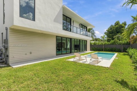 Villa ou maison à vendre à Miami, Floride: 5 chambres, 344.85 m2 № 2422614 - photo 7