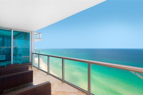 Condo in Sunny Isles Beach, Florida, 4 bedrooms  № 1960515 - photo 16