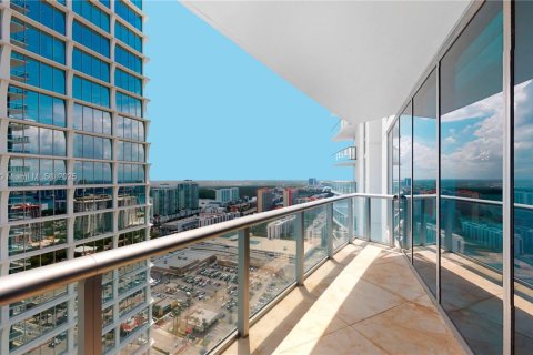 Condo in Sunny Isles Beach, Florida, 4 bedrooms  № 1960515 - photo 15