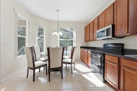 House in Kissimmee, Florida 4 bedrooms, 167.97 sq.m. № 2098995 - photo 9