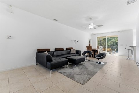 House in Kissimmee, Florida 4 bedrooms, 167.97 sq.m. № 2098995 - photo 5