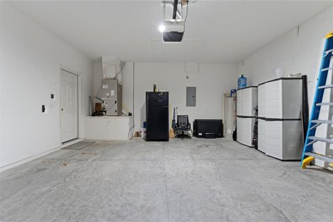 House in Kissimmee, Florida 4 bedrooms, 167.97 sq.m. № 2098995 - photo 23