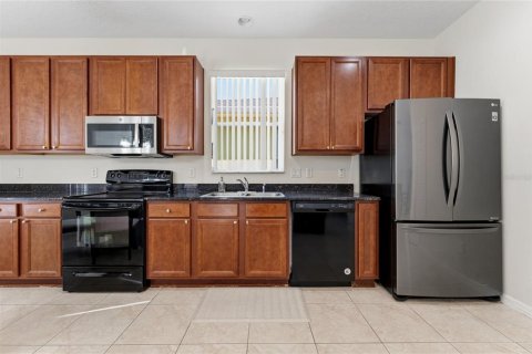 House in Kissimmee, Florida 4 bedrooms, 167.97 sq.m. № 2098995 - photo 8