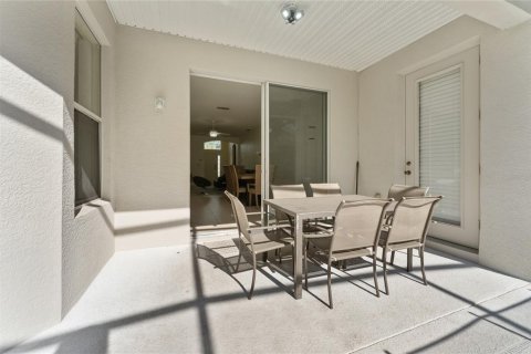 House in Kissimmee, Florida 4 bedrooms, 167.97 sq.m. № 2098995 - photo 25