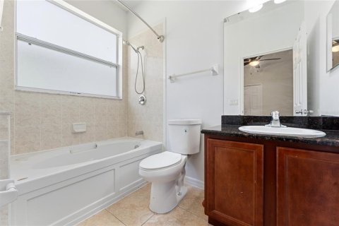 House in Kissimmee, Florida 4 bedrooms, 167.97 sq.m. № 2098995 - photo 17