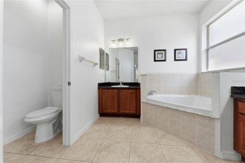House in Kissimmee, Florida 4 bedrooms, 167.97 sq.m. № 2098995 - photo 13